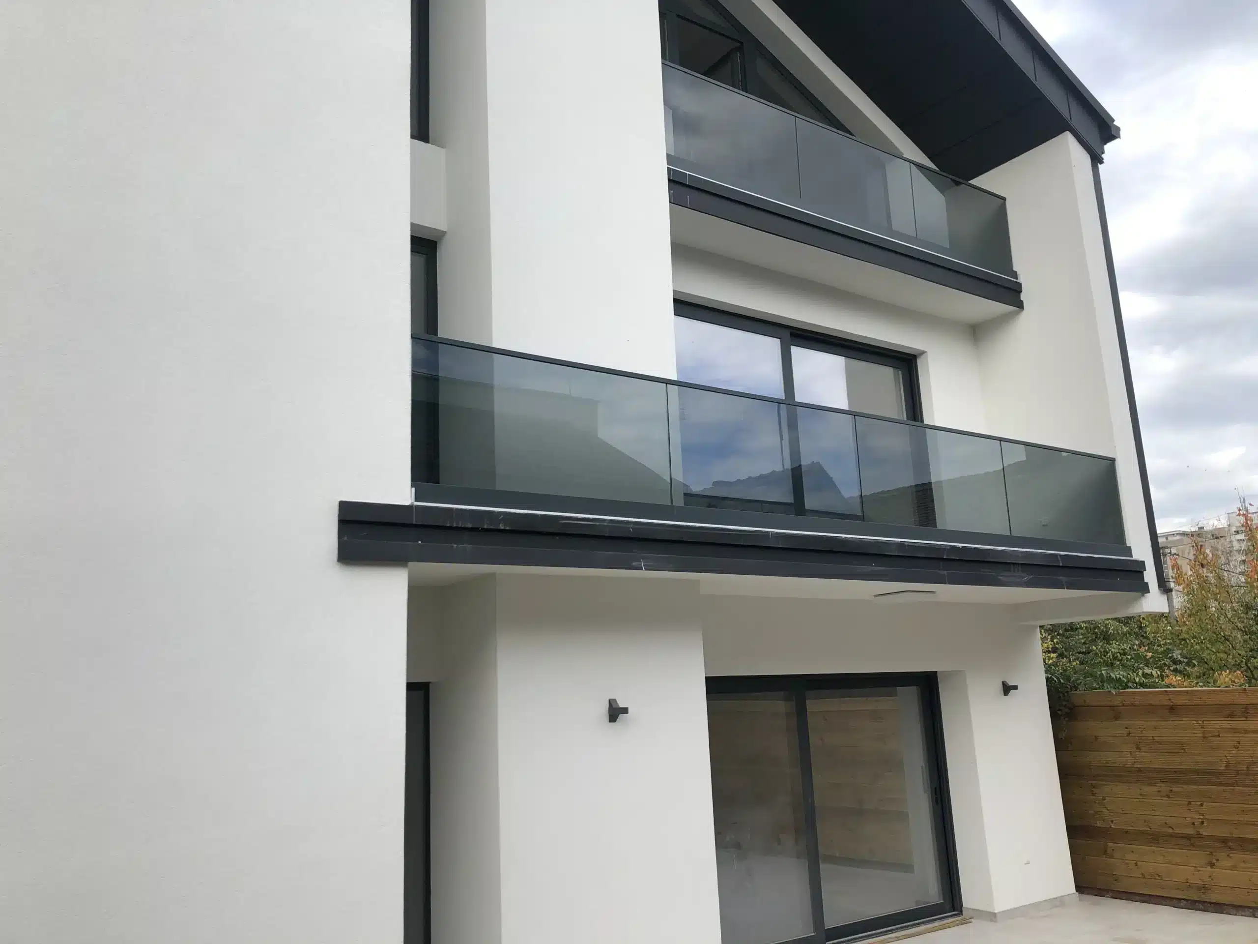 Staklene ograde detalj